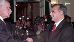 Info Martí | Acusan a exdiplomático norteamericano de vínculos con el gobierno cubano Info Martí | Acusan a exdiplomático norteamericano de vínculos con el gobierno cubano