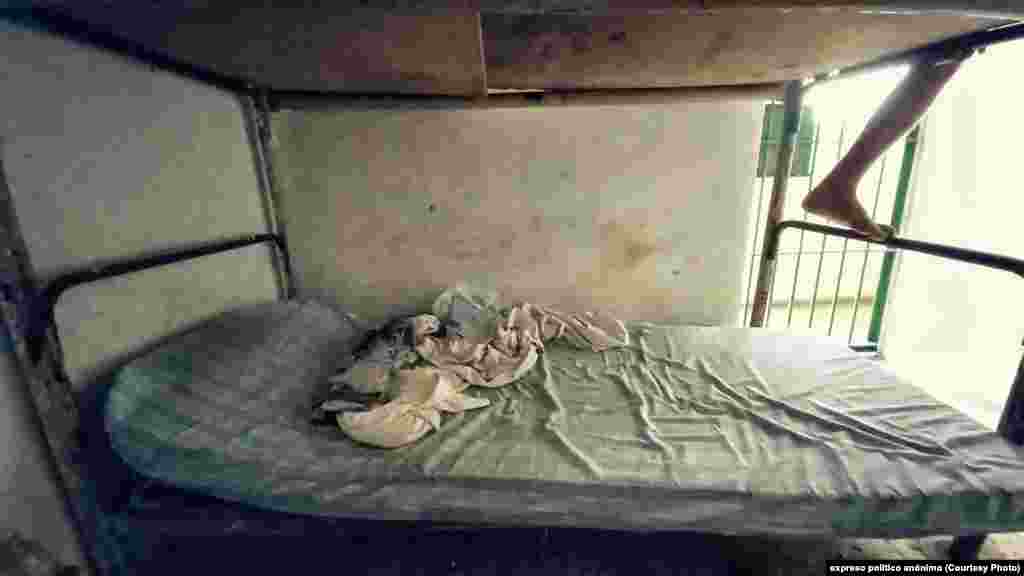 Fotos tomadas en los calabozos de Caimito, Artemisa, Cuba 2022 Colchón infestado de chinches 