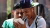 Debido a que la mayoría accede a Internet desde espacios wi-fi públicos, los cubanos suelen concetarse con tabletas o con sus celulares.