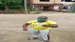 Multan a activista que participaba en #AyunoContraElCrimen Multan a activista que participaba en #AyunoContraElCrimen