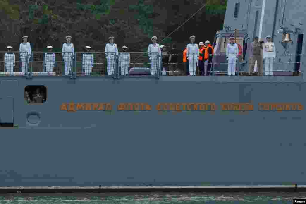 Los marines rusos del Admiral Gorshkov en La Habana. REUTERS/Alexandre Meneghini