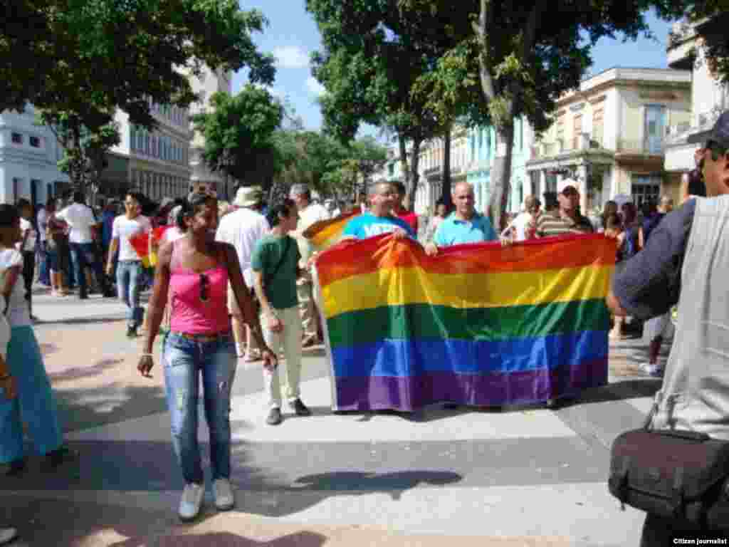 LGTB celebra Día del Orgullo Gay 