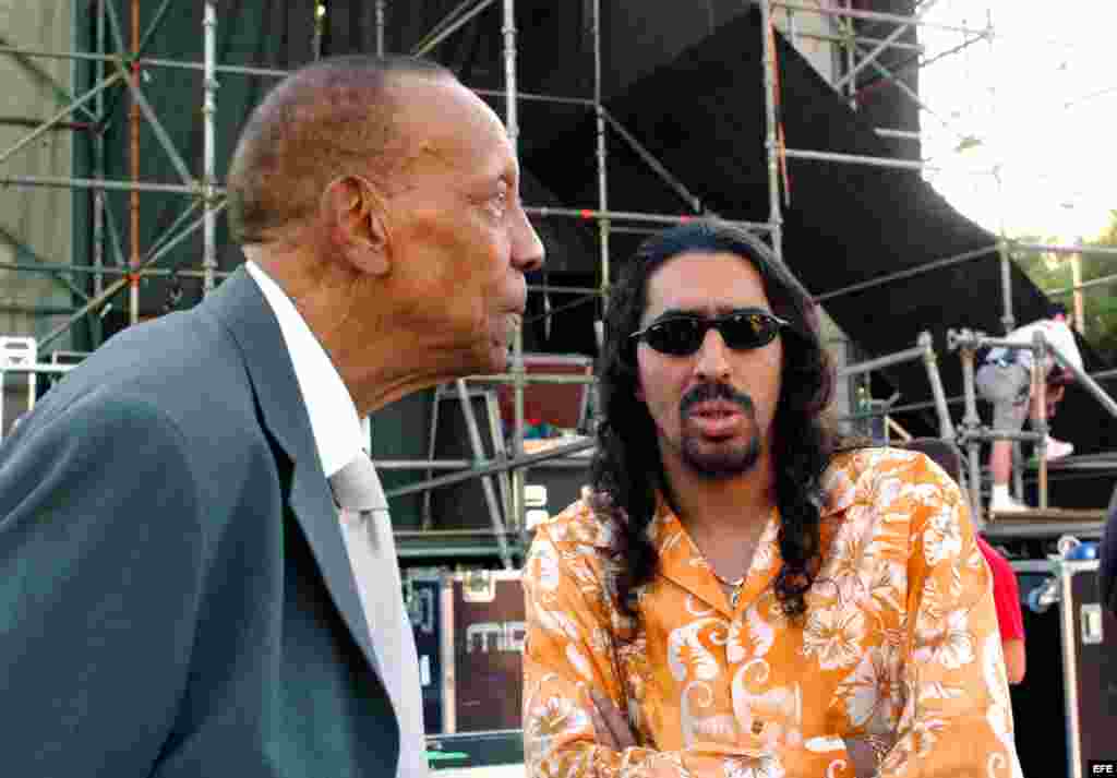 El cubano Bebo Valdes,iz, y Diego "El Cigala".