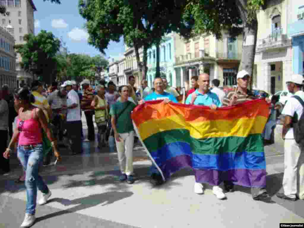 LGTB celebra Día del Orgullo Gay 