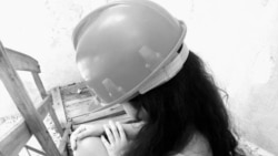 Elizabeth Valdés expone la situación de su familia Elizabeth Valdés expone la situación de su familia