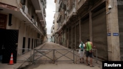 Un barrio de La Habana cerrado por brote de coronavirus. REUTERS/Alexandre Meneghini