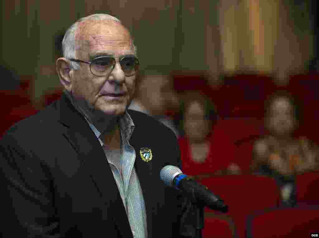 El luchador antiscastrista Santiago Álvarez, durante su intervención en el "Cuba 2019 Fórum abierto: El exilio habla a Cuba", celebrado el sábado 9 de marzo en el Miami Dade College Koubek Memorial Center.