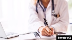 Exportación de servicios médicos cubanos. Imagen de referencia. (Envato)