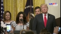 Trump elogia a cubanoamericana de Miami en Mes de la Hispanidad